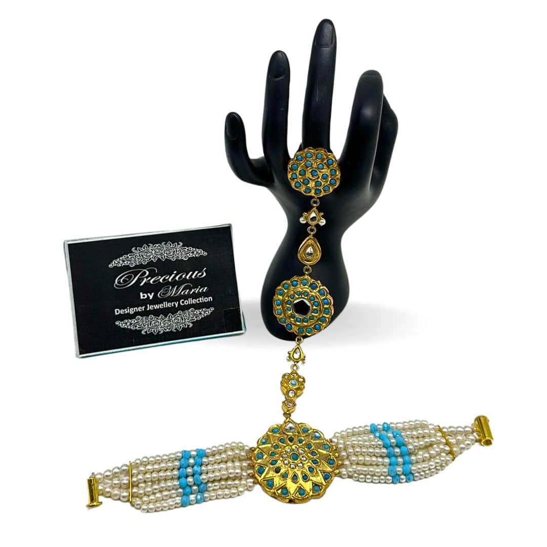 Kundan ferozabracelet attached with adjustable ring in feroza